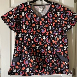 Size 2X scrub top!